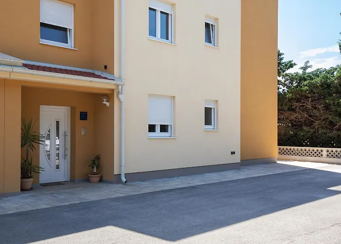 Apartment J&E